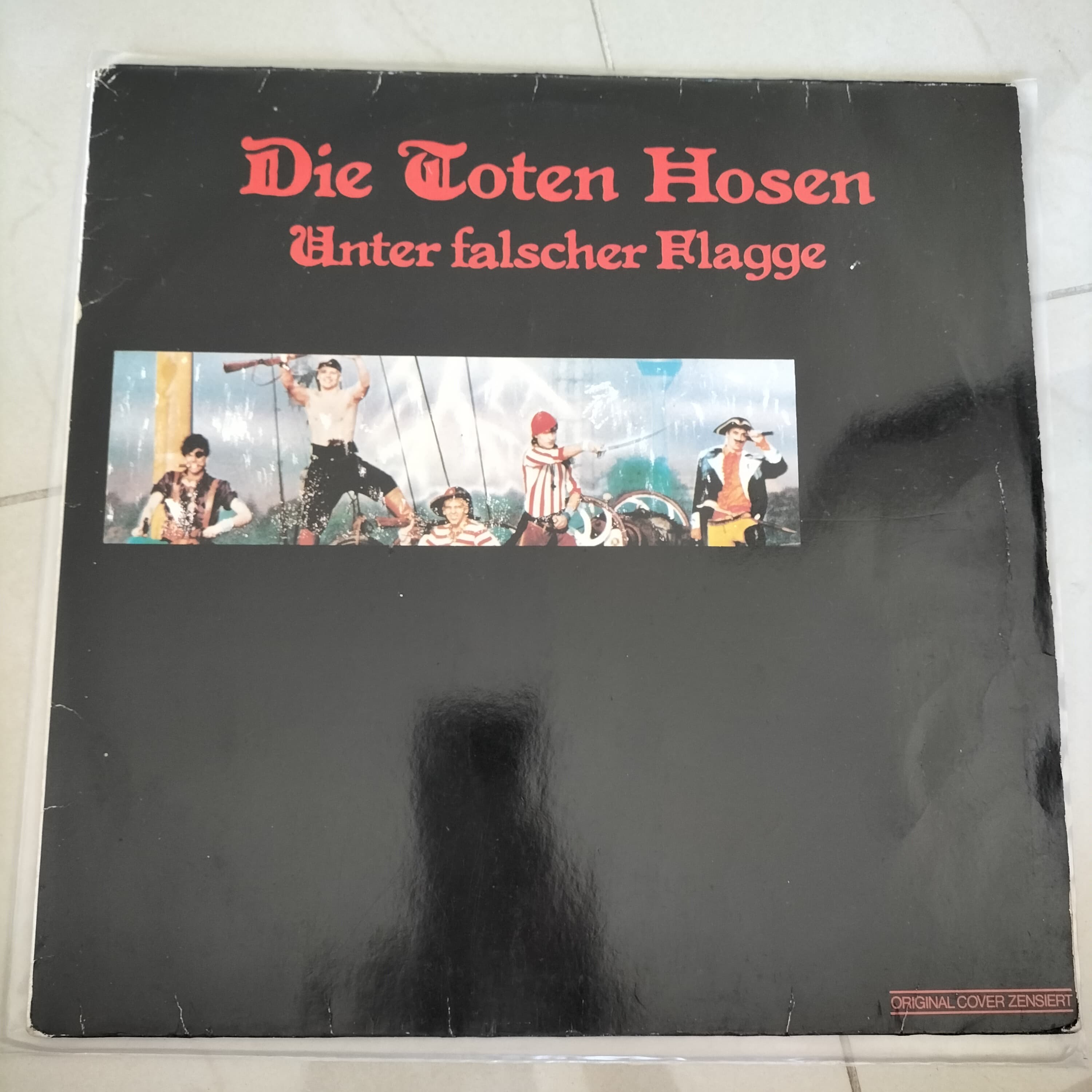 Die Toten Hosen by Die Toten Hosen